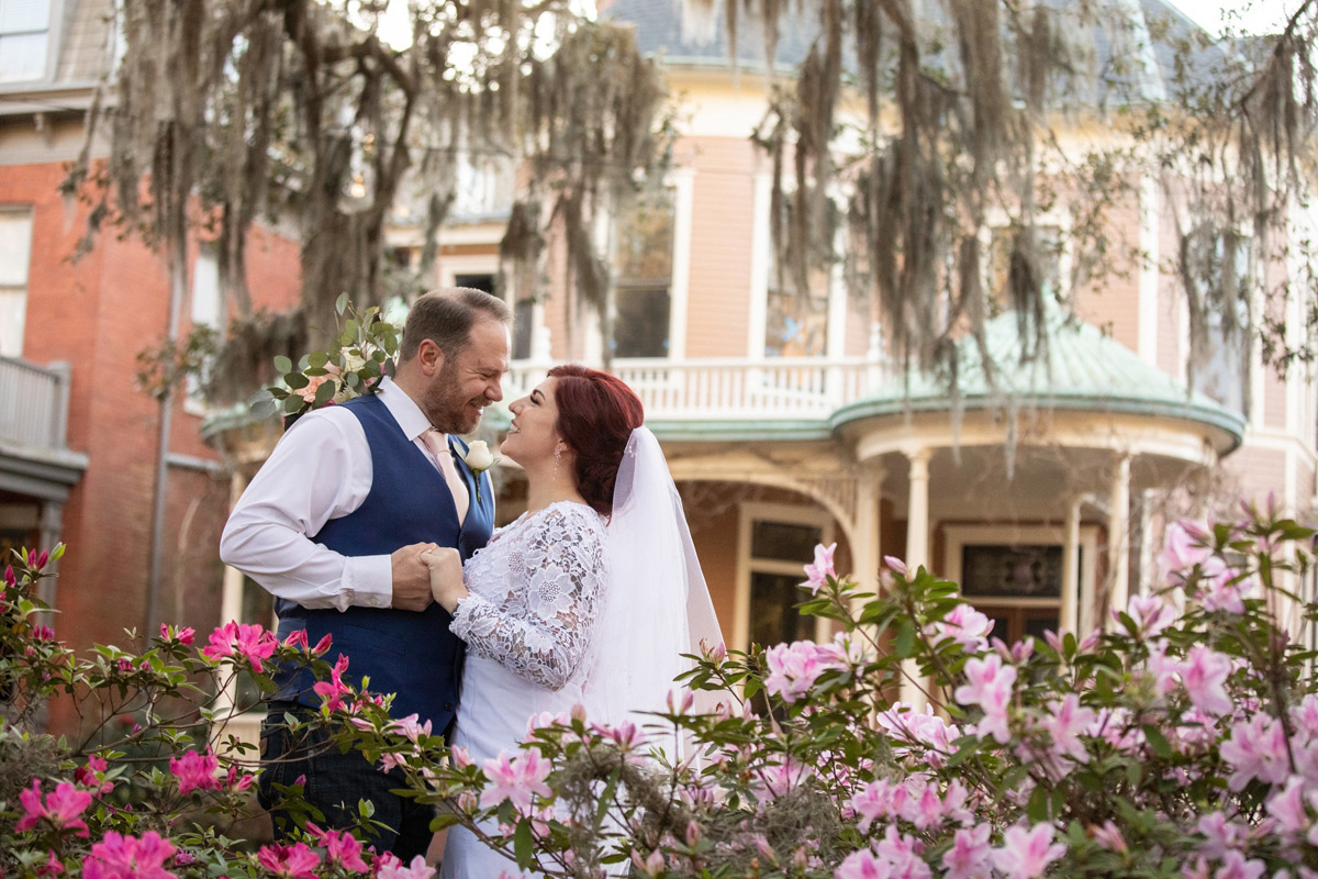Spring wedding in Forsyth Park, Savannah, GA. The perfect place to elope with azaleas